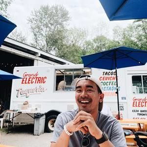 Meet your Posher, Earl